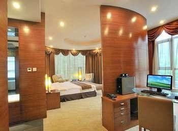 Gucheng  Luanchuan Re-Channel Ferry Lake Hotel المظهر الخارجي الصورة